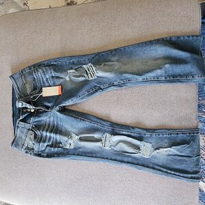Jeans size M, flare bottom new w tags